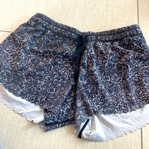 lululemon lace short no liner size 6